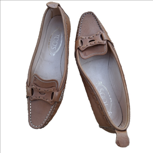 Tod's Tan Carmal Leather Loafers for Women 7.5 AUTHINTIC